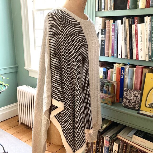 Vince Camuto Mixed Knit Poncho, oversized - Picture 4 of 12